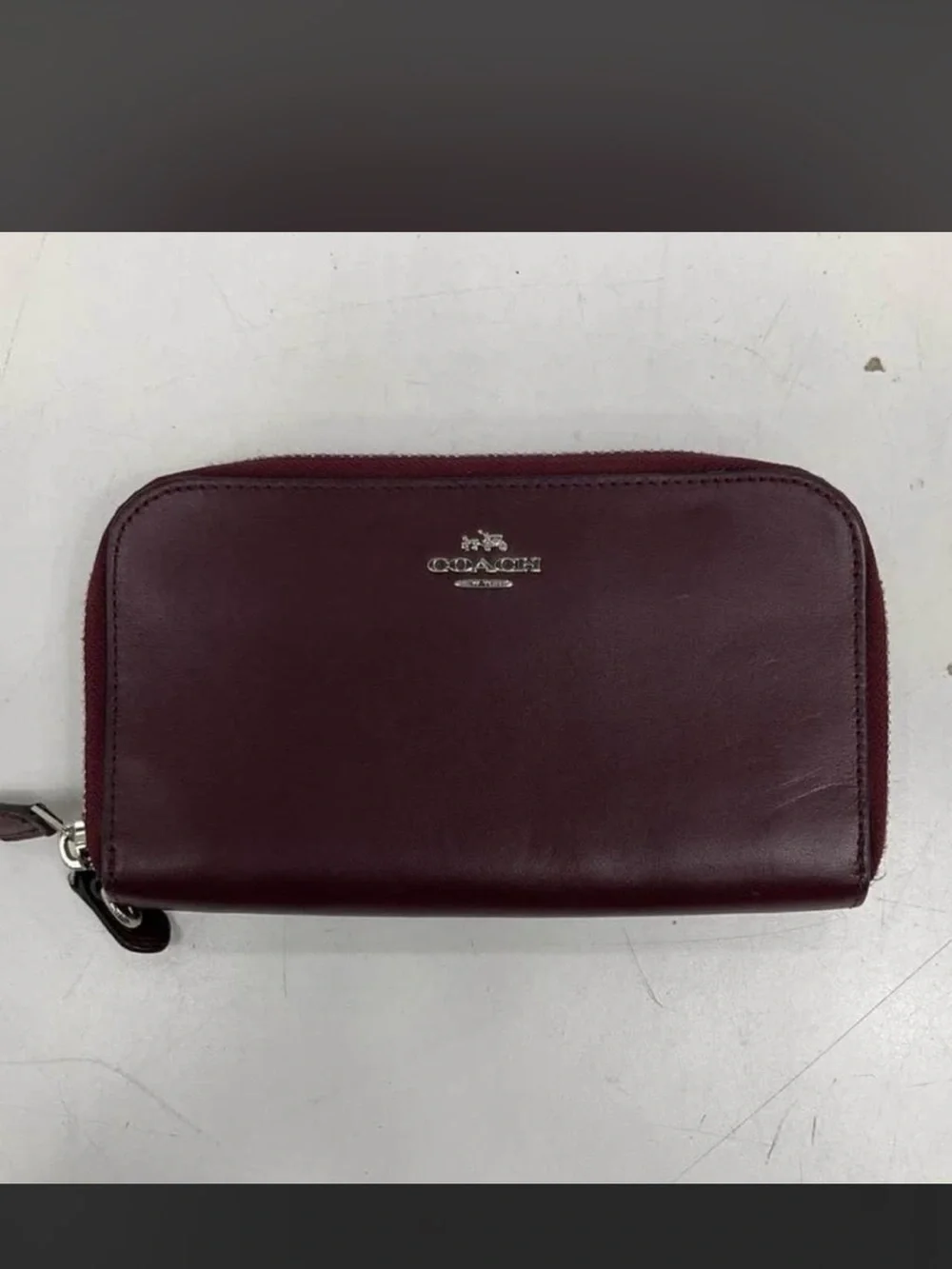 Coach womena Zip Leather Wallet - Burgundy